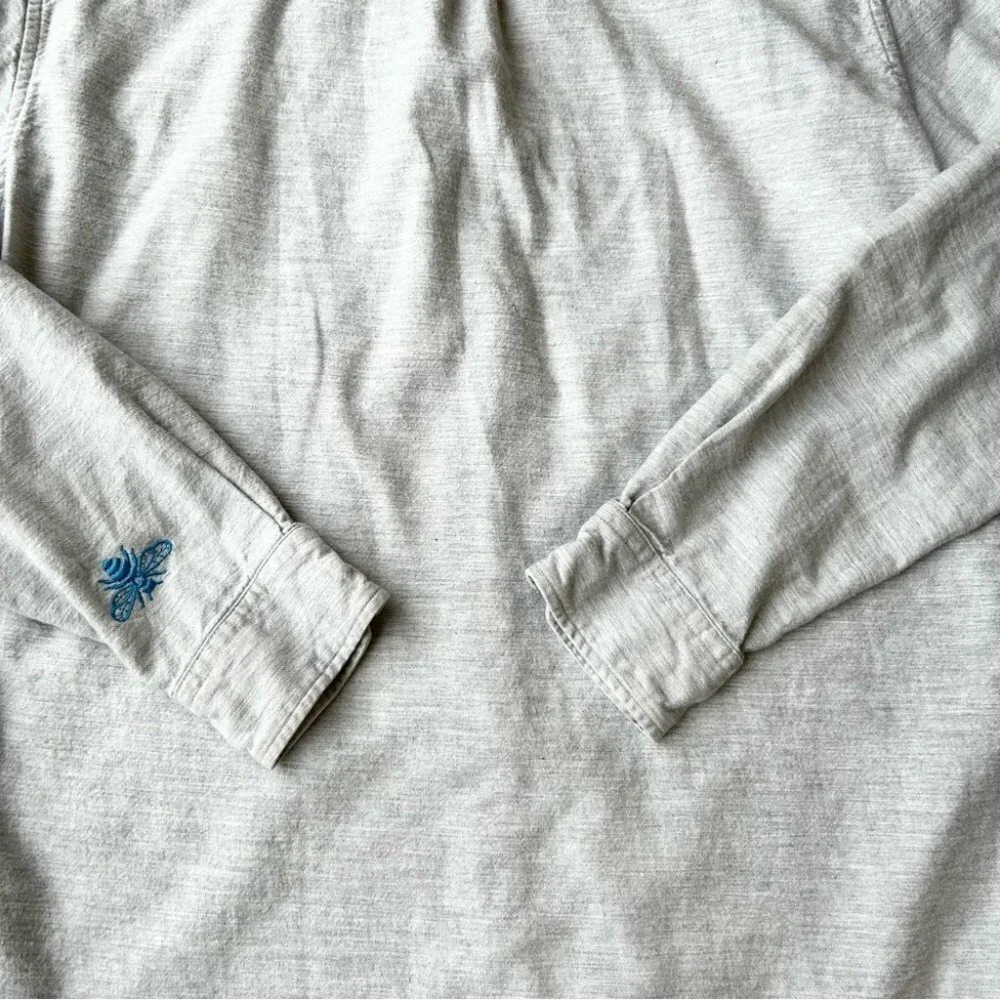 AEO Cotton Button Down Seriously Soft Shirt with Customized Bees Embroidery - Picture 12 of 13